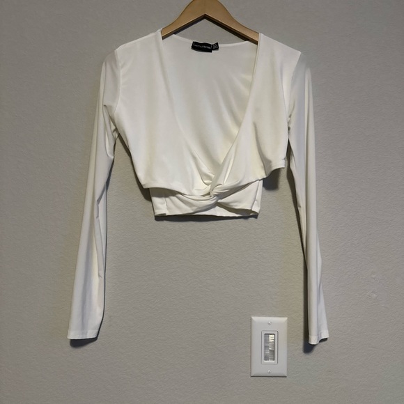 PrettyLittleThing Cream Wrap Blouse - Picture 1 of 4